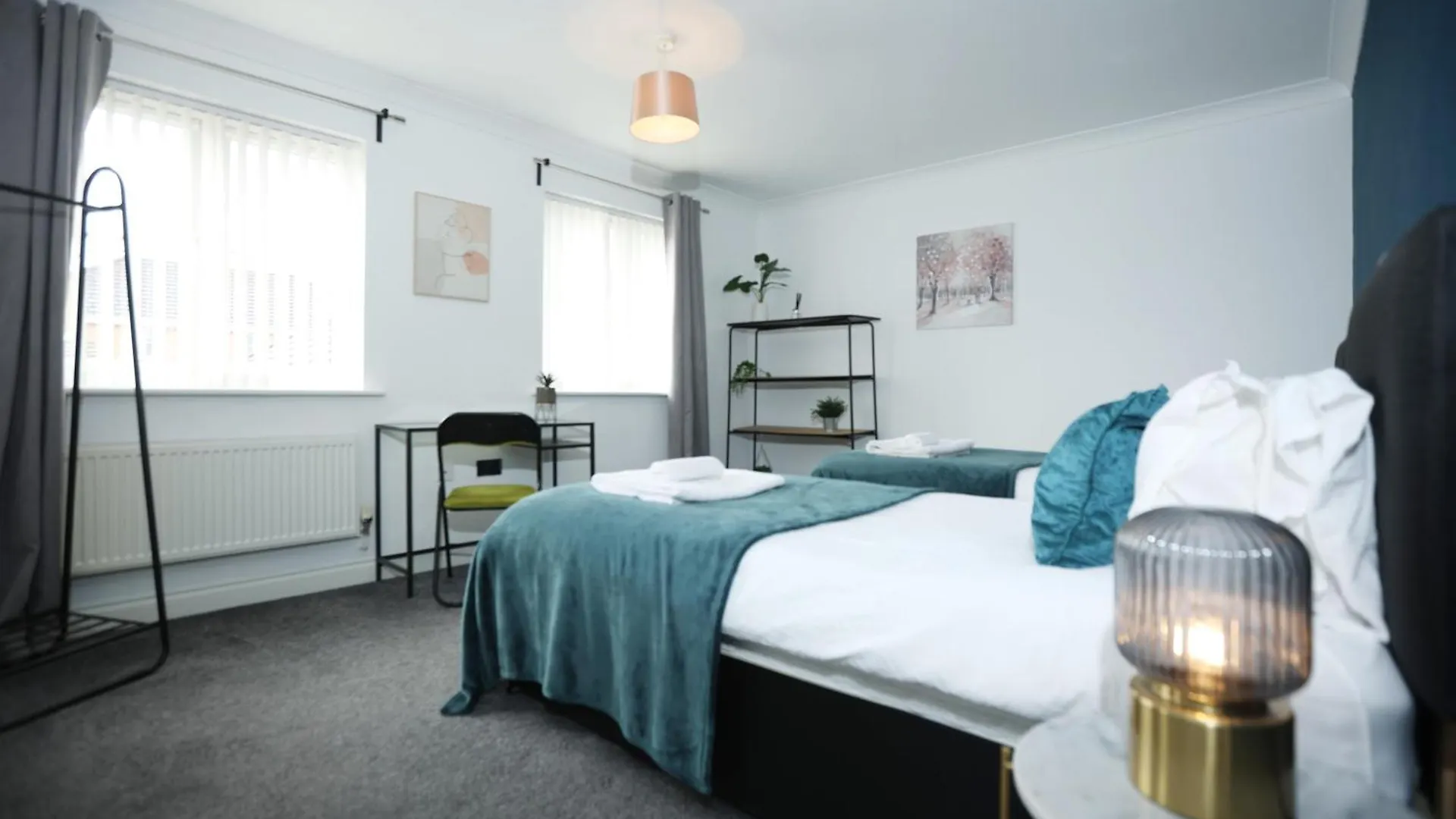 Hébergement de vacances Milestone House By N And N Stays, Contractor Friendly, 6 Bed House, Sleeps 10, Private Parking, Wifi Cardiff