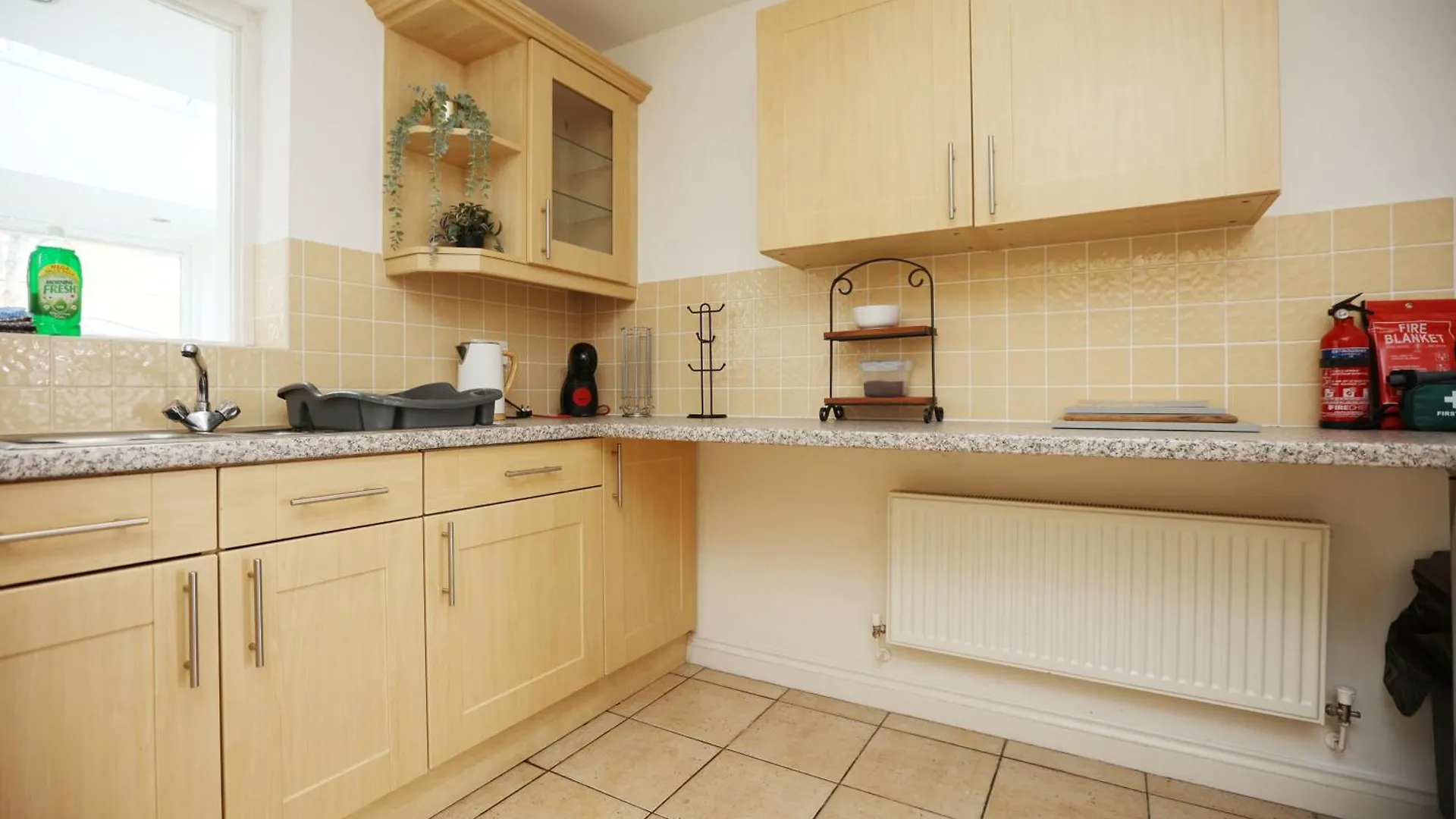 Milestone House By N And N Stays, Contractor Friendly, 6 Bed House, Sleeps 10, Private Parking, Wifi Cardiff Hébergement de vacances