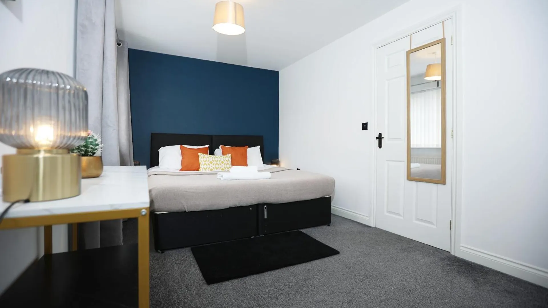Milestone House By N And N Stays, Contractor Friendly, 6 Bed House, Sleeps 10, Private Parking, Wifi Cardiff Hébergement de vacances